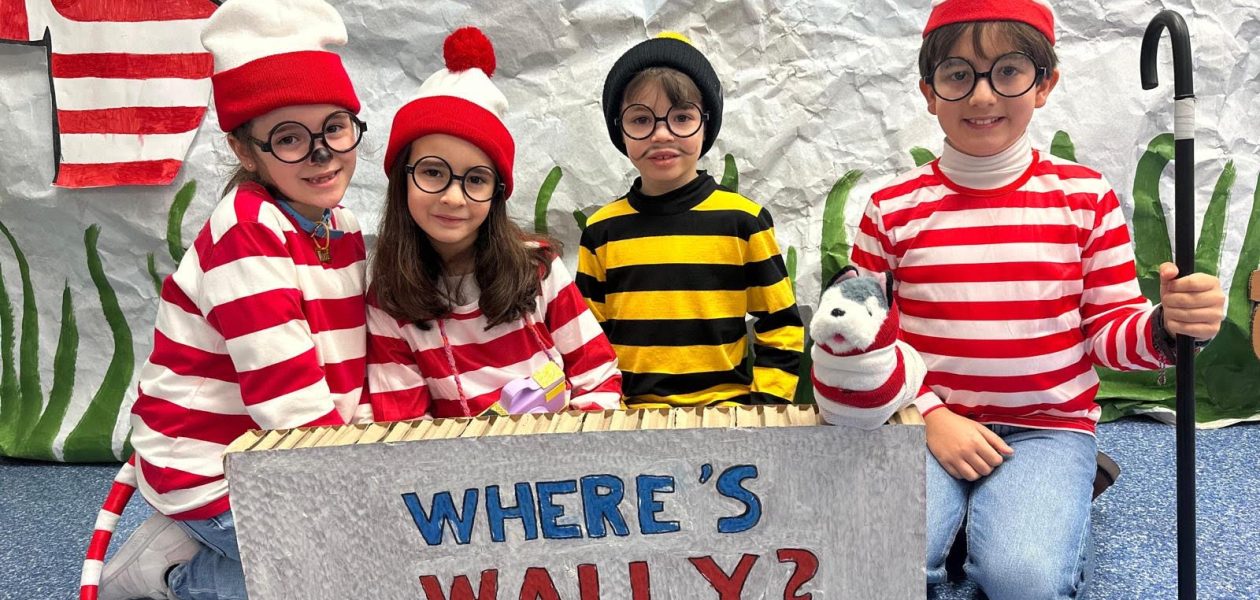 ¿Dónde está Wally? ¡En el Colegio Afuera!